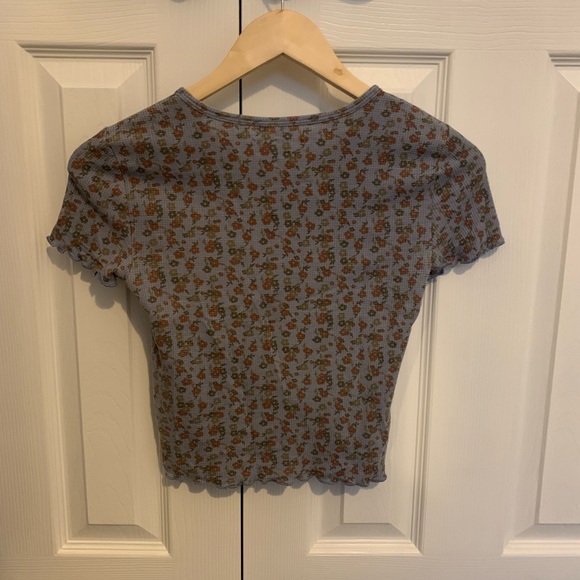 American Eagle ruffle cut waffle tee - Picture 2 of 5